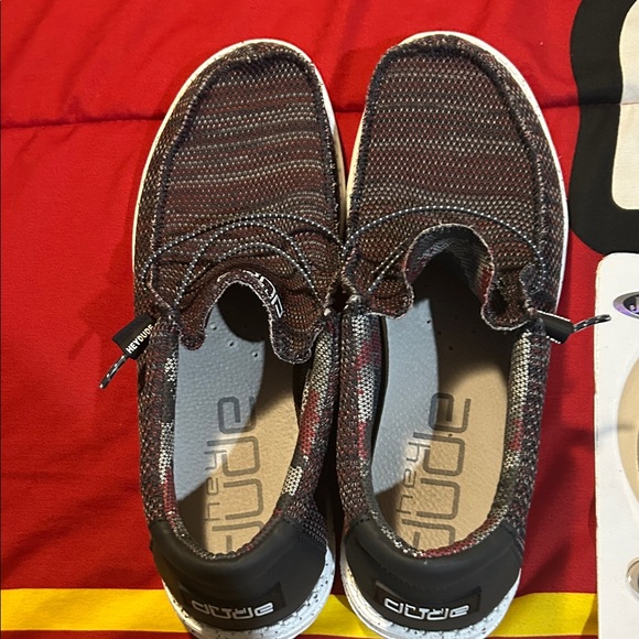 Hey Dude Wally Shoes in Red and Black Men’s size 12 good condition - Picture 12 of 15